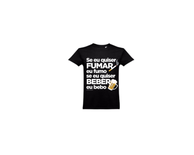 T-shirt preta com texto escrito em branco e amarelo com imagens de cigarro e cerveja