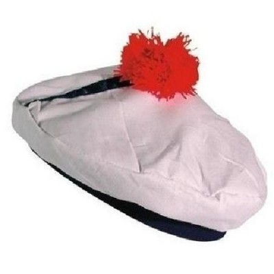 Boina branca com pompom vermelho e aba preta