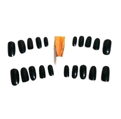 unhas postiças pretas brilhantes dispostas sobre fundo branco com etiqueta laranja