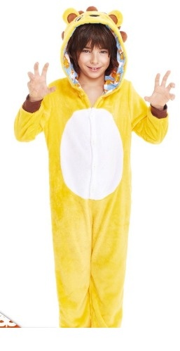 Macacão pijama infantil amarelo com capuz de leão e barriga branca