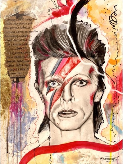 Retrato artístico de rosto masculino com pintura facial vermelha e branca e fundo colorido aquarelado