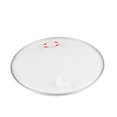 Prato redondo branco com borda cinza e etiquetas visíveis