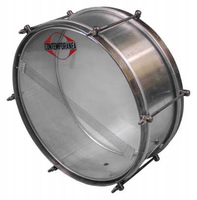 Tambor metálico prateado com pele translúcida e texto CONTEMPORANEA.
