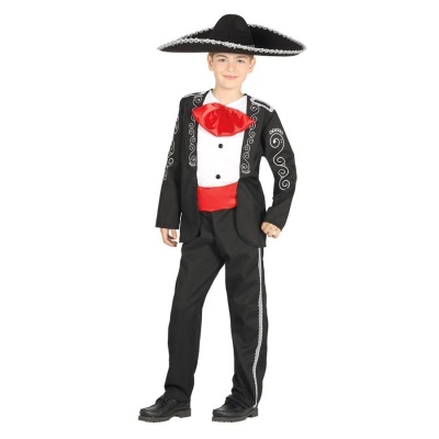 Menino vestido com fato tradicional mexicano preto, branco e vermelho