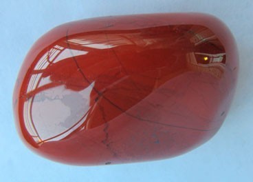 Jaspe vermelho de canto rodado (+90g)