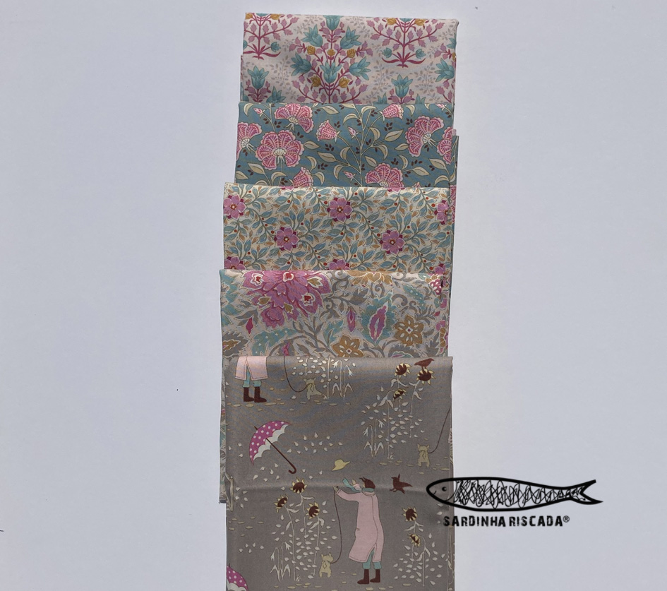 Windy Days - Fat Quarter Bundle - Grey/Teal Windy Days - Fat Quarter Bundle - Grey/Teal