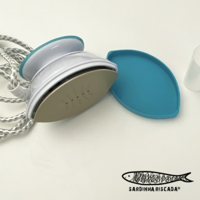 Mini Ferro de Engomar com vapor e base de silicone