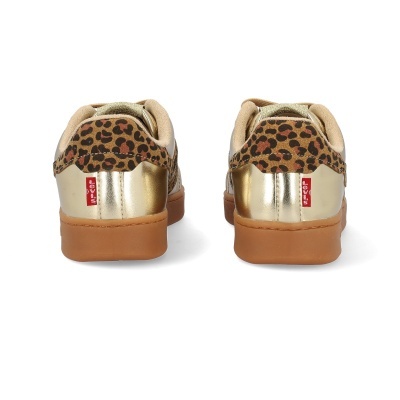 Ténis baixos dourados com padrão pele de leopardo e sola castanha