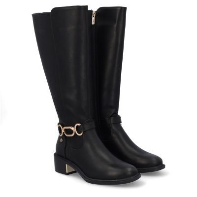 Bota preta alta em pele sintética com detalhe metálico dourado