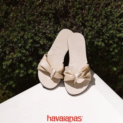 Chinelo Havaianas 4147010 Ouro