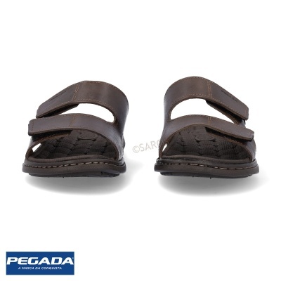 Sandálias masculinas castanhas com tiras de velcro e sola preta