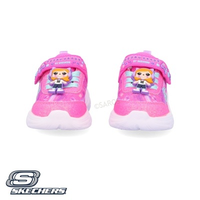 Sapatilhas infantis cor-de-rosa com personagem animada e fecho em velcro