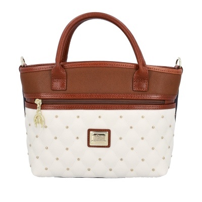 Mala de mão castanha e branca com textura acolchoada e detalhes dourados