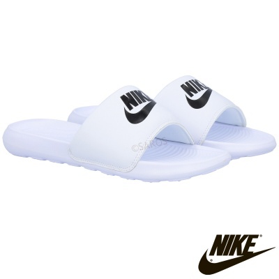 Chinelo Nike CN9675 Branco e Preto