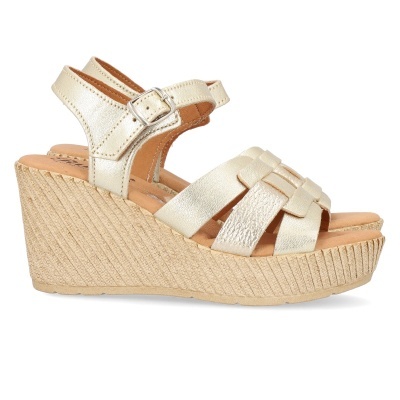 Sandália de cunha bege com tiras entrelaçadas e sola de plataforma trançada