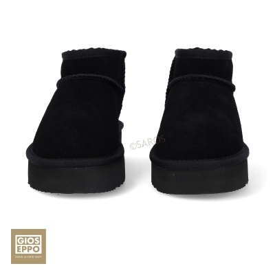 Botas pretas Gios Eppo em camurça, vistas de frente