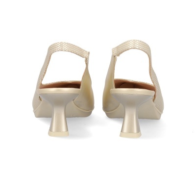 Sandálias bege de salto médio com padrão pele de réptil