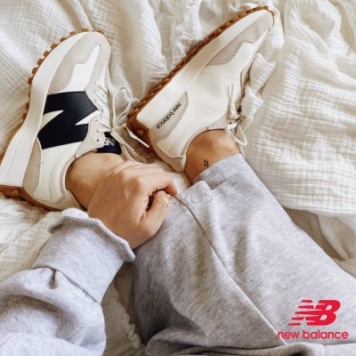 Sapatilha New Balance 327 Ws327 Kb Bege com Azul