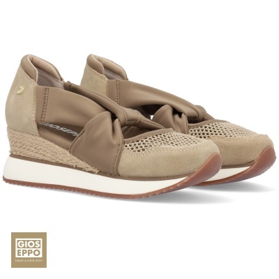 Sapatilhas femininas bege Gioseppo com laço e sola branca