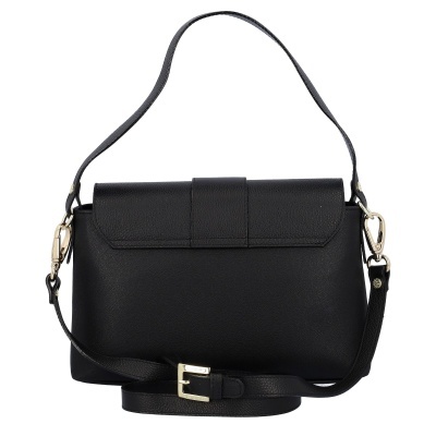 Mala preta em material sintético com duas alças e fecho de aba