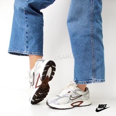 Sapatilha Nike V5 Rnr Hq7901 Multi-bege