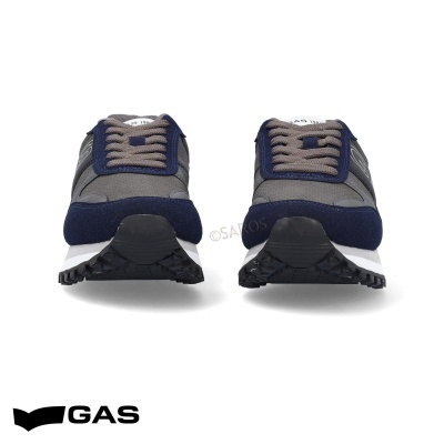 Par de sapatilhas GAS azul escuro, cinzento e branco vistas de frente