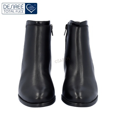 Botins pretos em pele com fecho nas costas