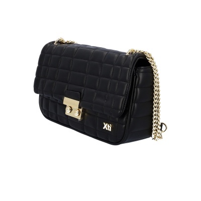 Mala preta com padrão quadrado almofadado e cadeia dourada