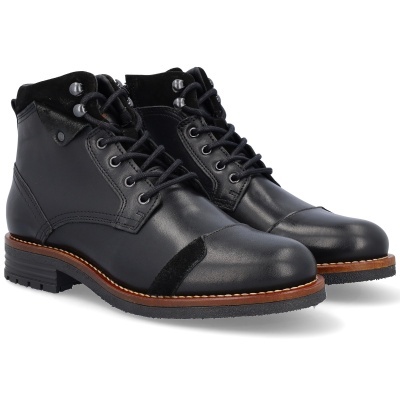 Botas masculinas pretas em pele e camurça com atacadores