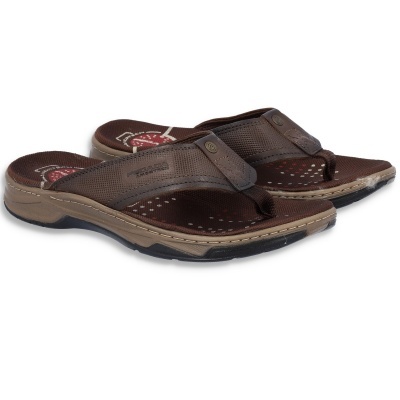 Sandálias masculinas castanho escuro com sola bege e preta