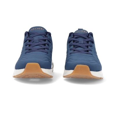 Par de sapatilhas azuis Skechers, vista frontal