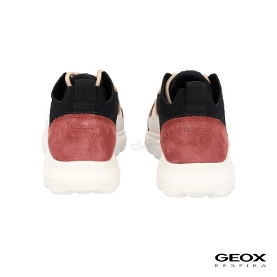 Sapatilhas Geox de Mulher D26NUC em Bege