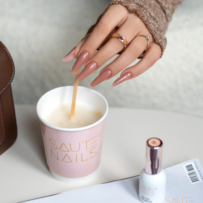 Verniz Gel S301 - Oat Mocha (Bege semi-transparente)