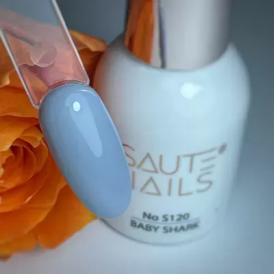 Verniz de unhas SAUTE NAILS cor Baby Shark, lavanda pastel, com amostra e flor laranja