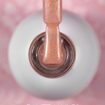 Verniz Gel S317 - Stardust Kiss (Bege Quente com Partículas e Reflexos Multicoloridos)