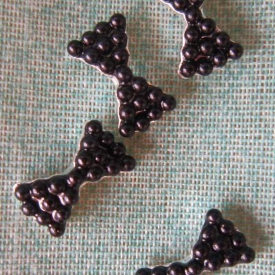 Laços Pretos Caviar - 1 Par