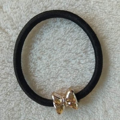 Elástico de Cabelo com Laço Dourado