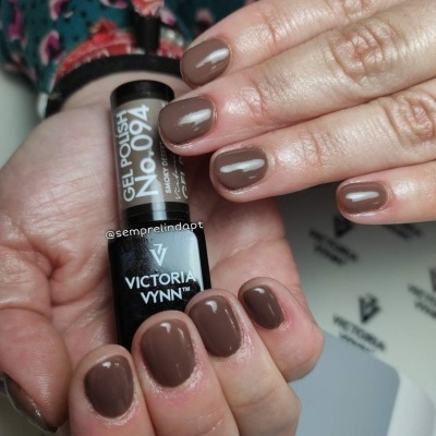Victoria Vynn Verniz Gel Nº 094 - Smoky Desert - 8 ml