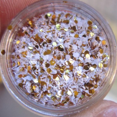 Confetis Dourados com Neve