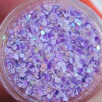 Confetis Lilazes com Neve