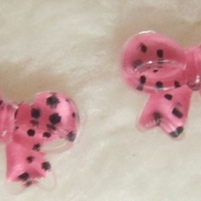 Laços Cor de Rosa com Bolinhas Pretas - 1 Par