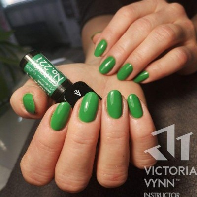 Victoria Vynn Verniz Gel Nº 221 - Green Grass - 8 ml