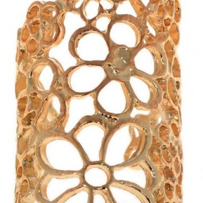 Anel Dourado com Flores Ocas