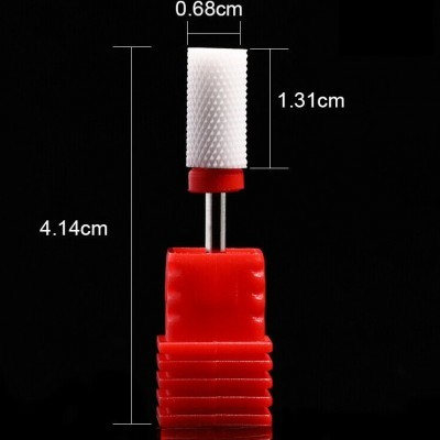 Broca para unhas branca e vermelha com medidas visíveis, fundo preto
