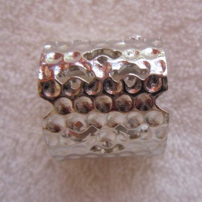 Anel Prateado Largo com picotado