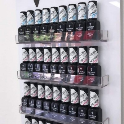 Victoria Vynn - Expositor de Parede