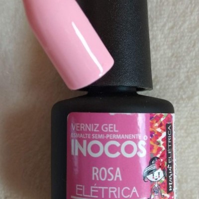 Verniz gel semi-permanente INOCOS rosa elétrico with pink color sample