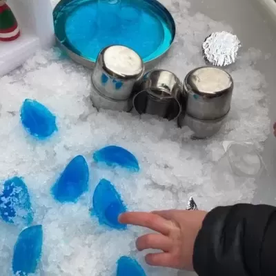 SnoBall - Neve artificial para exploração sensorial