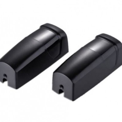 Dois sensores infravermelhos pretos retangulares para segurança