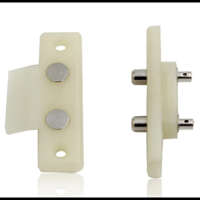 Fecho magnético branco com ímanes e pinos metálicos
